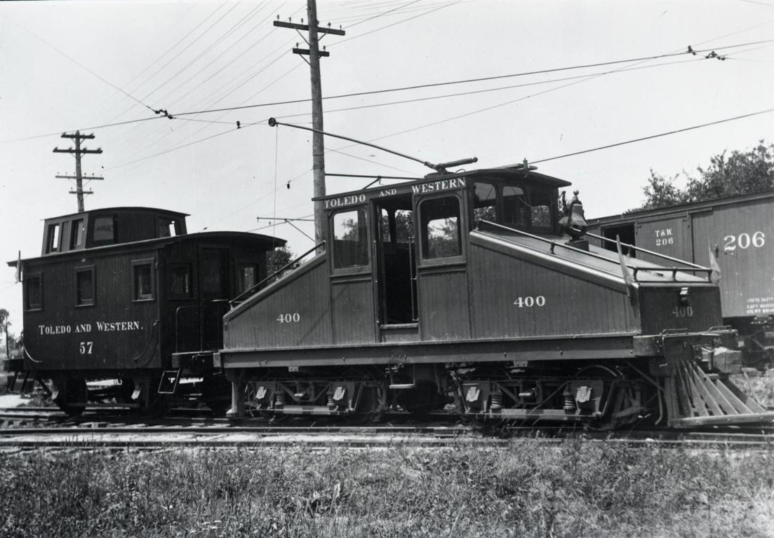 T&W Engine and Caboose